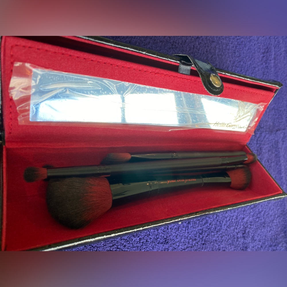 Never Used YBF Makeup Brushes in Case